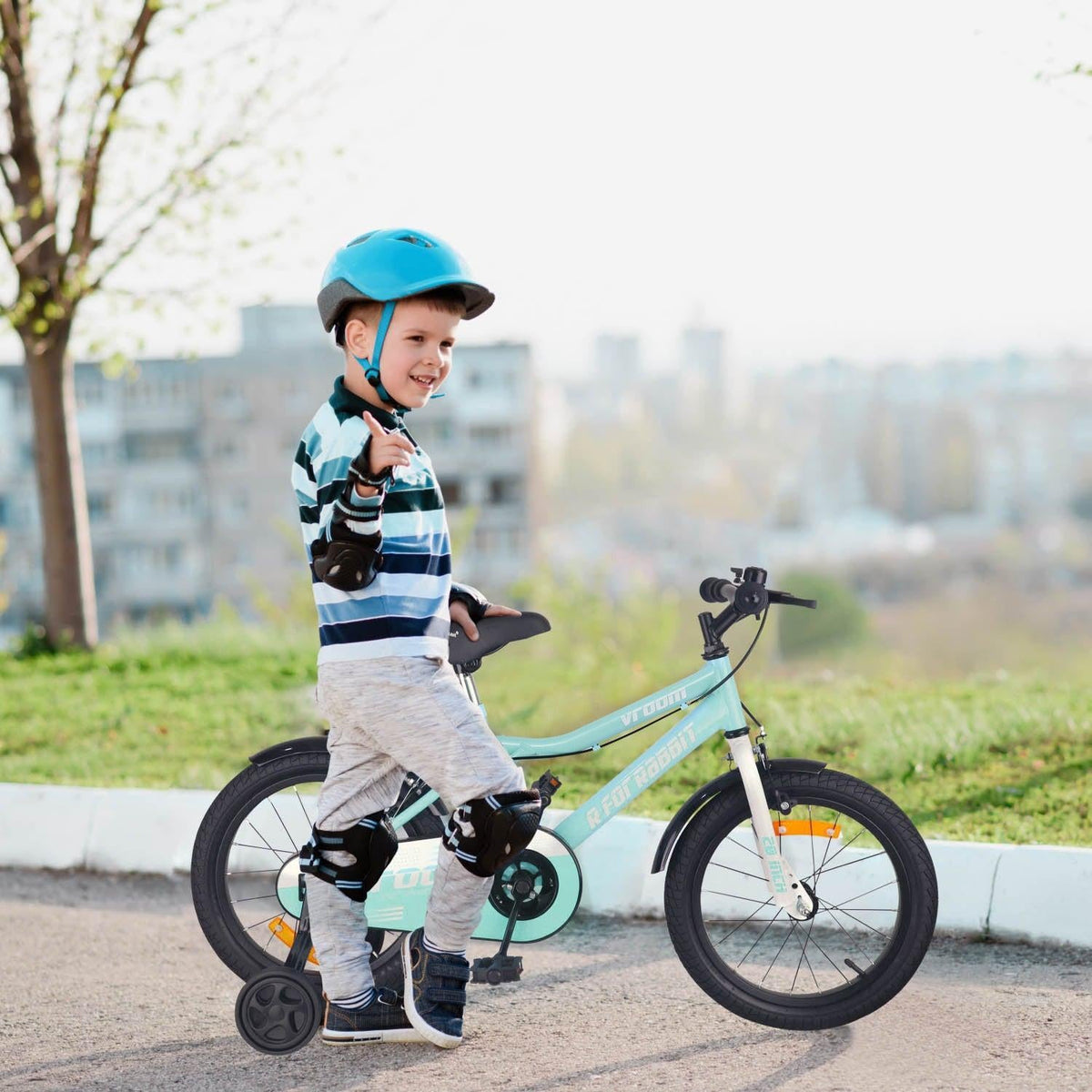 Vroom Bicycle For Kids 20 Inch With 90% Plug And Play For Ease Of Installation, Wide Training Wheels, Adjustable Seat, 7-10yrs, Upto 50kgs - Sea Green
