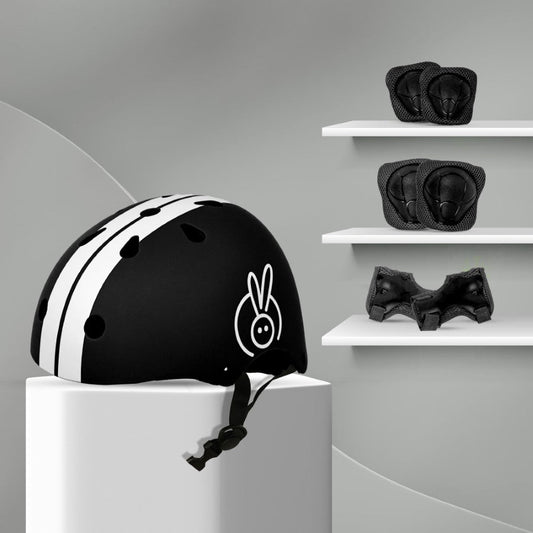 Safe Play Protective Gear Set for Kids – Helmet, Knee, Elbow & Wrist Pads (Age 3–7 Years) - Black Sports