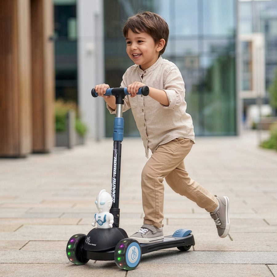 Road Runner Astro Scooter For Kids With PU LED Wheels - Black
