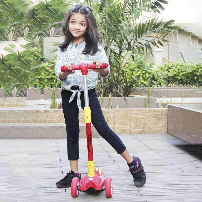 Road Runner Scooter For Kids - PU LED Wheels, 4 Level Height Adjustment, Anti Slip Deck, Safety Certified, 3-Wheel scooter, Easy use, 3-7years - Red